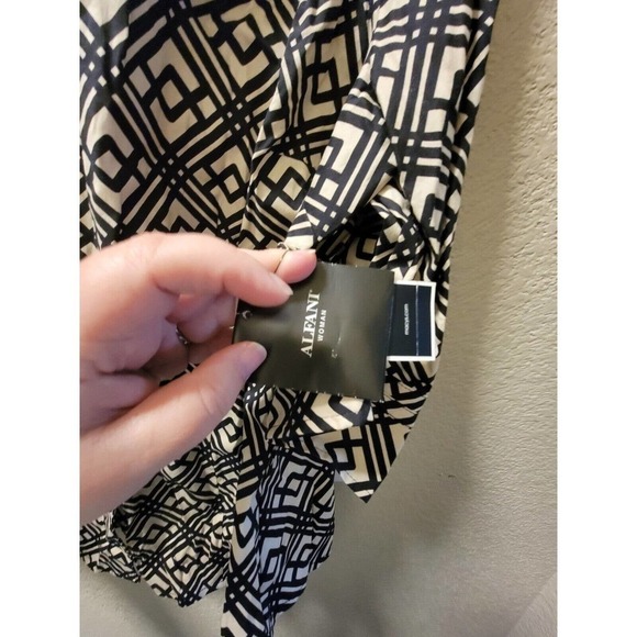 NWT Alfani womens tan/black womens 3/4 sleeve button up blouse size 18 - Picture 3 of 5